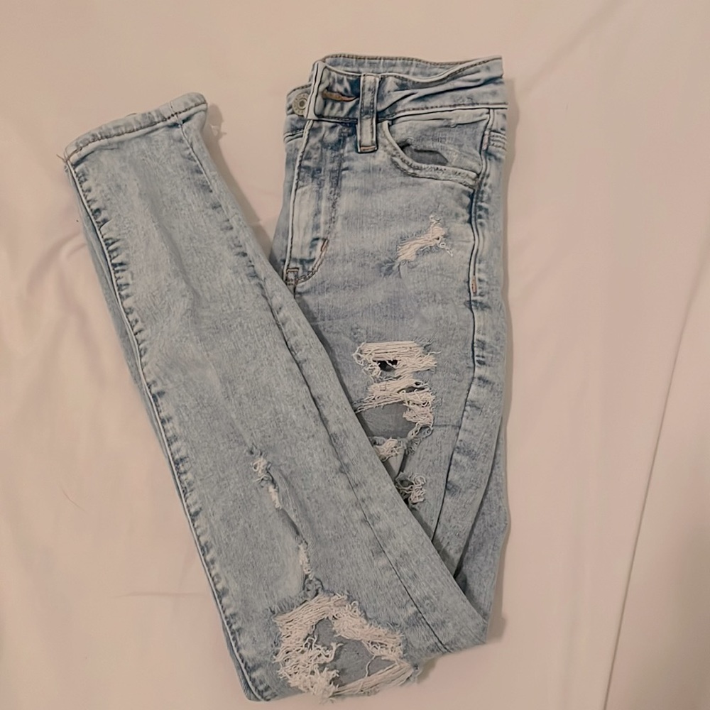American Eagle Light Washed Skinny Jeans